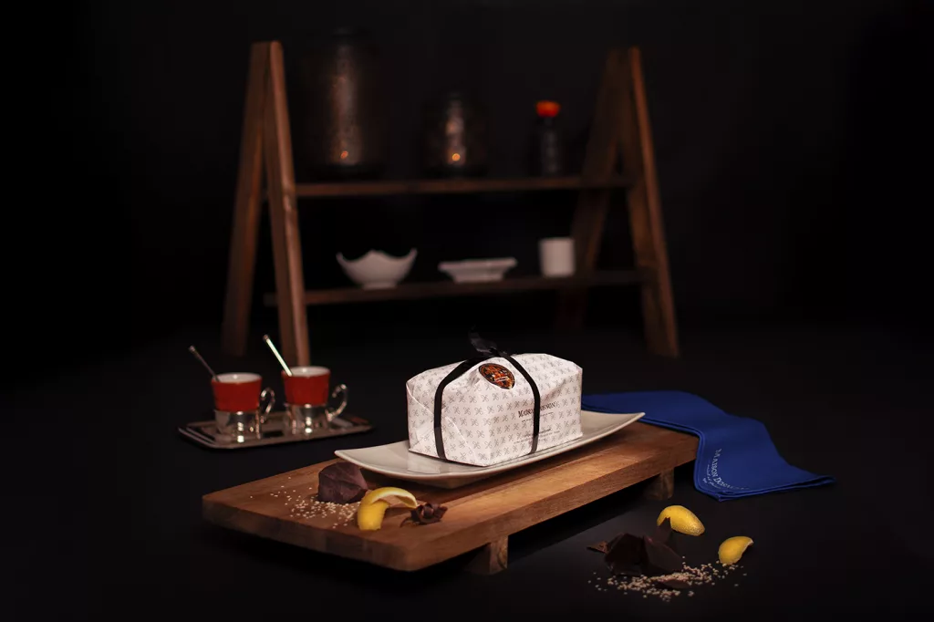 Pain chocolat noir, écorce citron et sésame