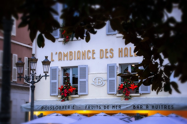 Façade de la poissonnerie L'ambiance des Halles de Steve Bagot