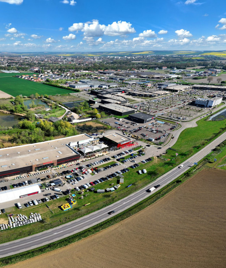 Bricomarché - prise de vue aérienne pour bâche 5m de large
